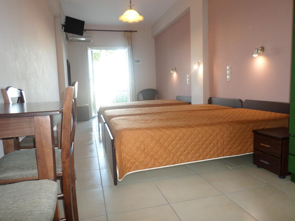 Krystallia Apartments Dassia  Extérieur photo